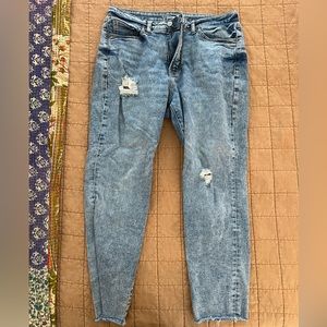 Old Navy High Rise Straight Jeans